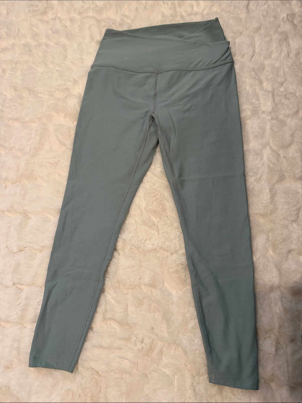 Beyond Yoga High-Waist Sage Green Leggings